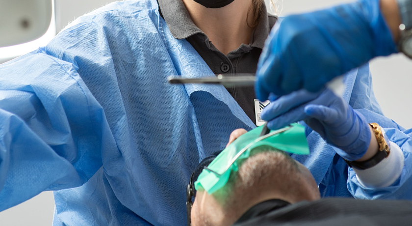 Protocolo de recomendaciones para pacientes con complicaciones posteriores a los tratamientos de Cirugía Oral e Implantología